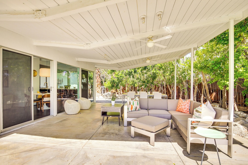 3 Mi to Dtwn: Palm Springs Gem w/ Private Pool!
