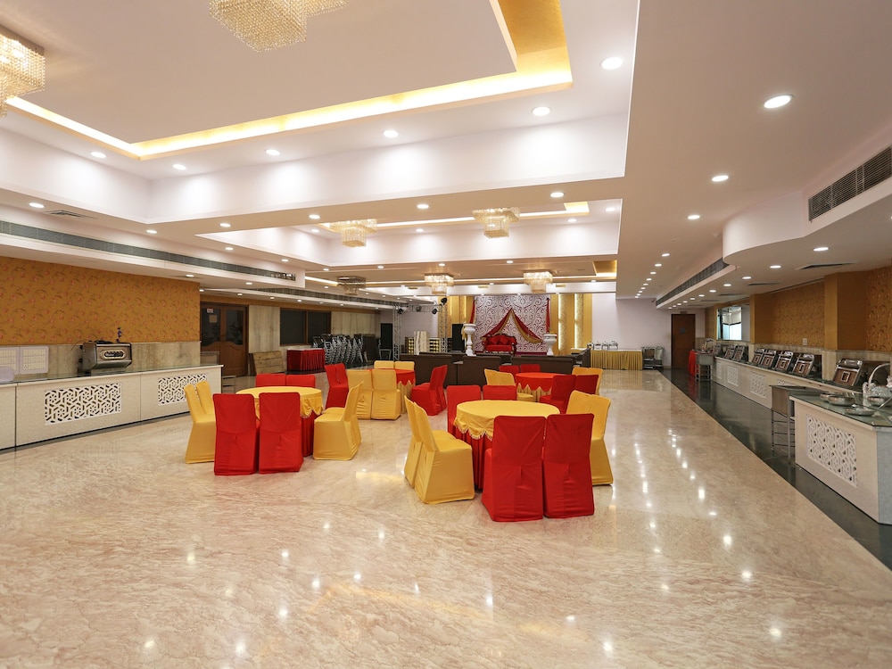 OYO 9377 Prakash Continental