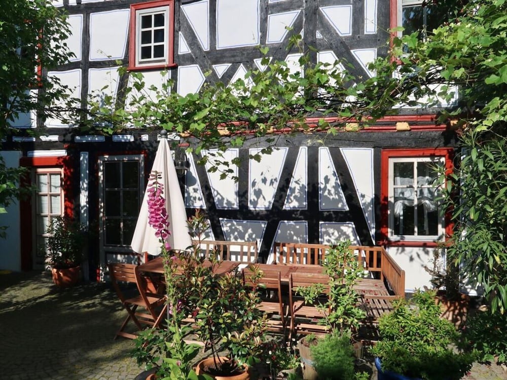 Nice Apartment in Weilmunster