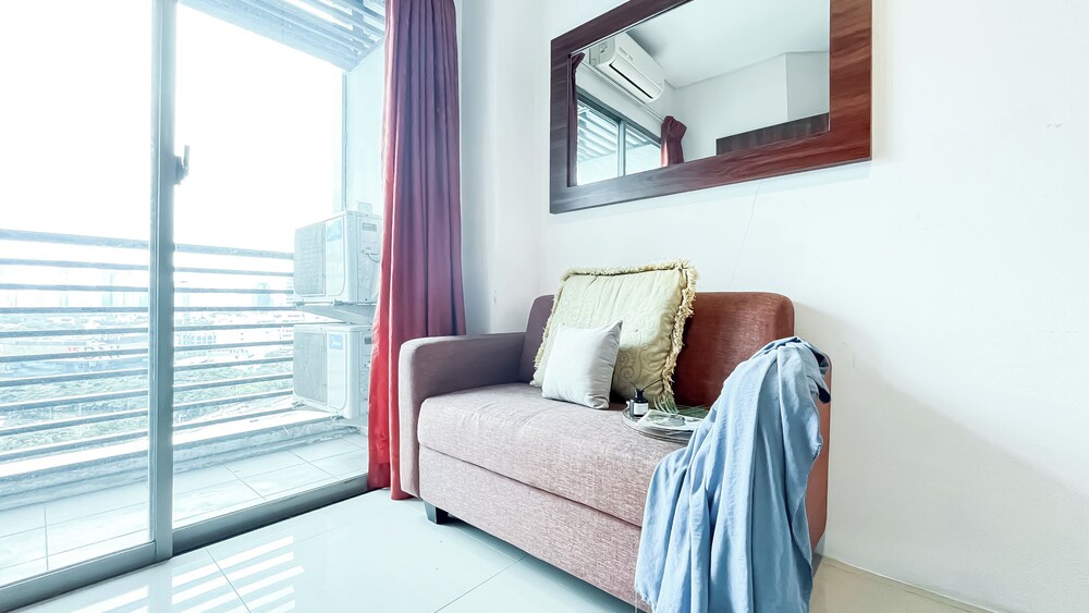 Spacious 2BR Apartment at GP Plaza
