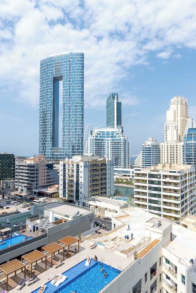 Waterfront 3BR with Marina View at DEC