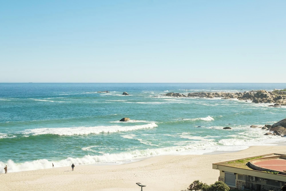 Camps Bay Seaside Beach View Apartment Palm Bay