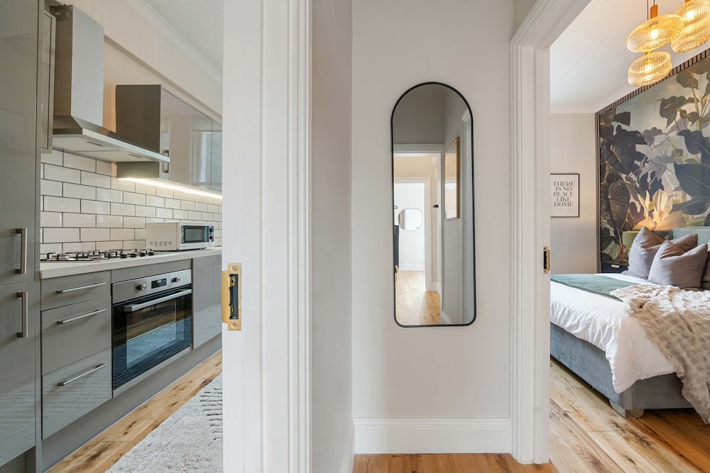 Modern 2 Bedroom Apartment in Notting Hill