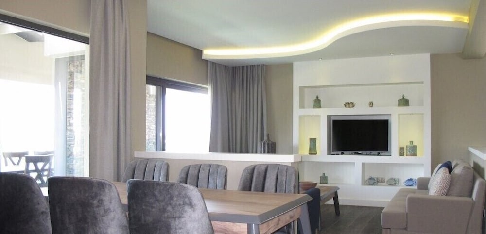 Villa JOY1 by JoyLettings view 3