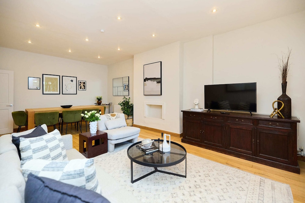 Kensington Garden Flat with Office