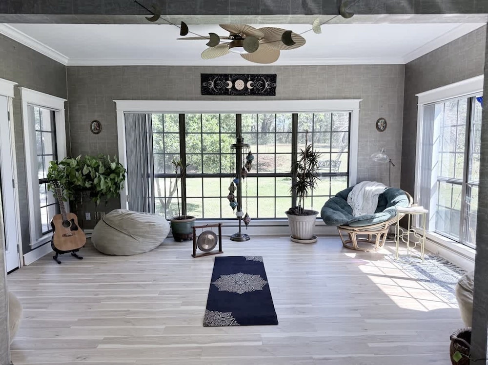 Southern Charm Estate Min From Shopping Beaches