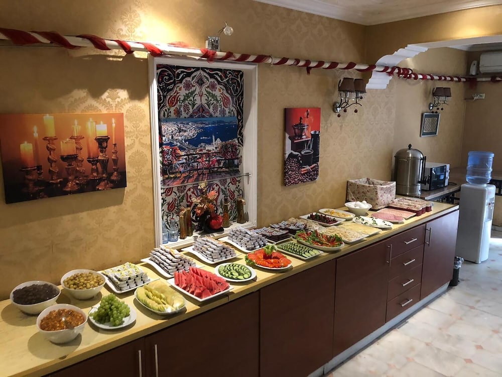 Megaron Hotel - Image 12