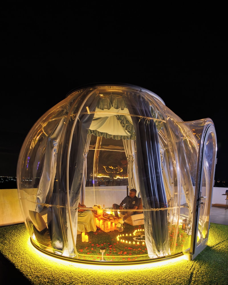 Skyhut Boutique House