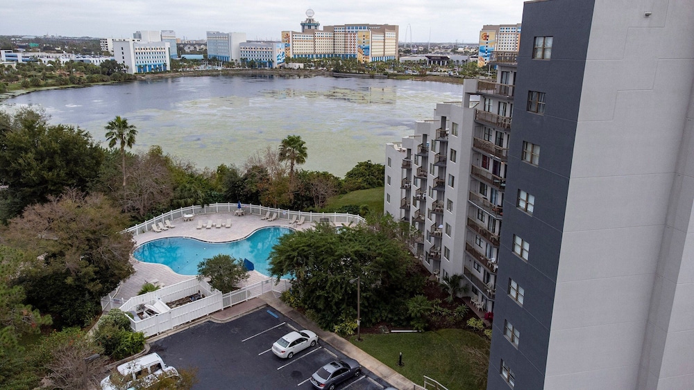 The Enclave Hotel and Suites