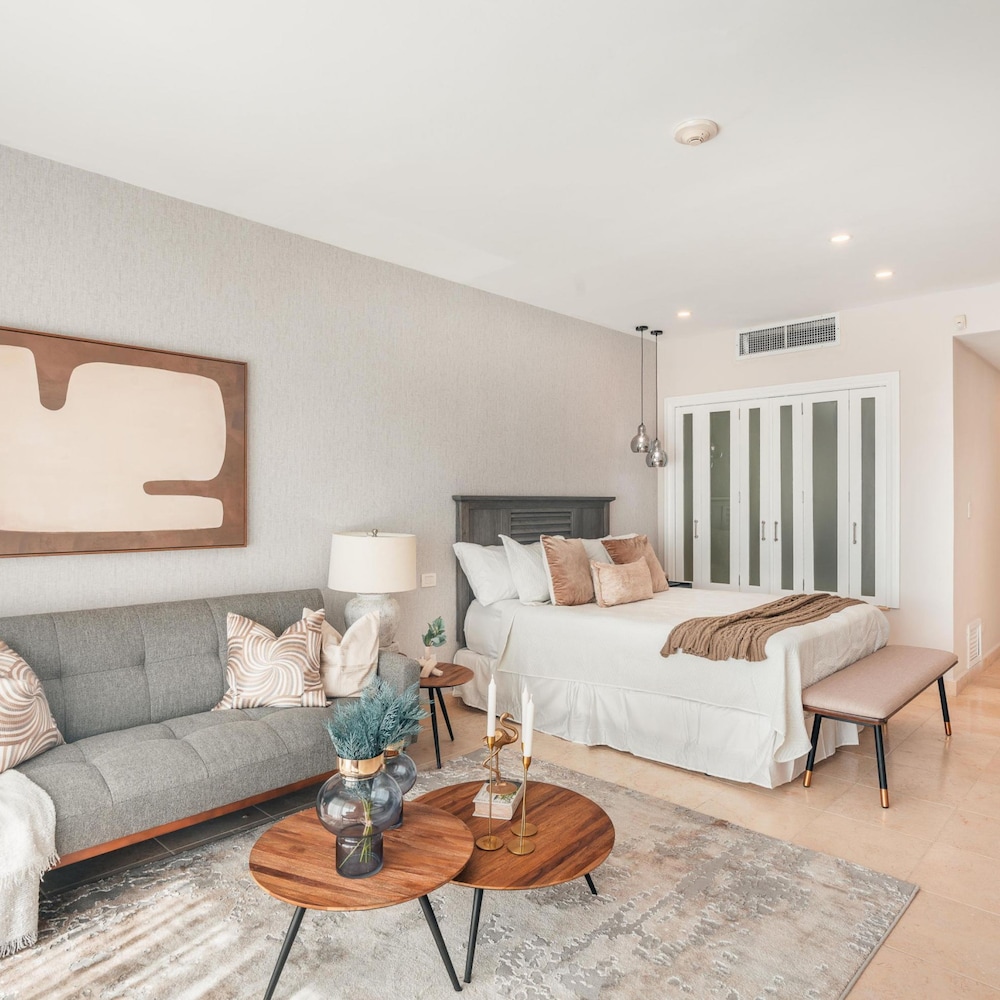 Modern Studio With Ocean View in Punta Palmera