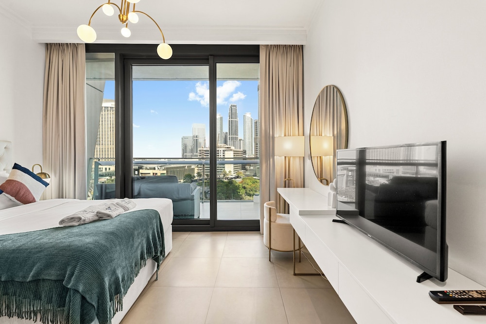 NYE Burj Khalifa View Balcony – Burj Vista