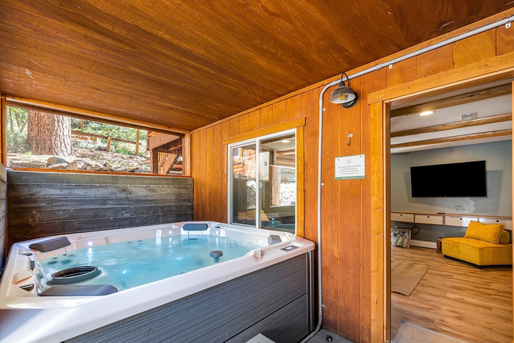 Bearpaw by Avantstay Hot Tub 10 Min to Lake