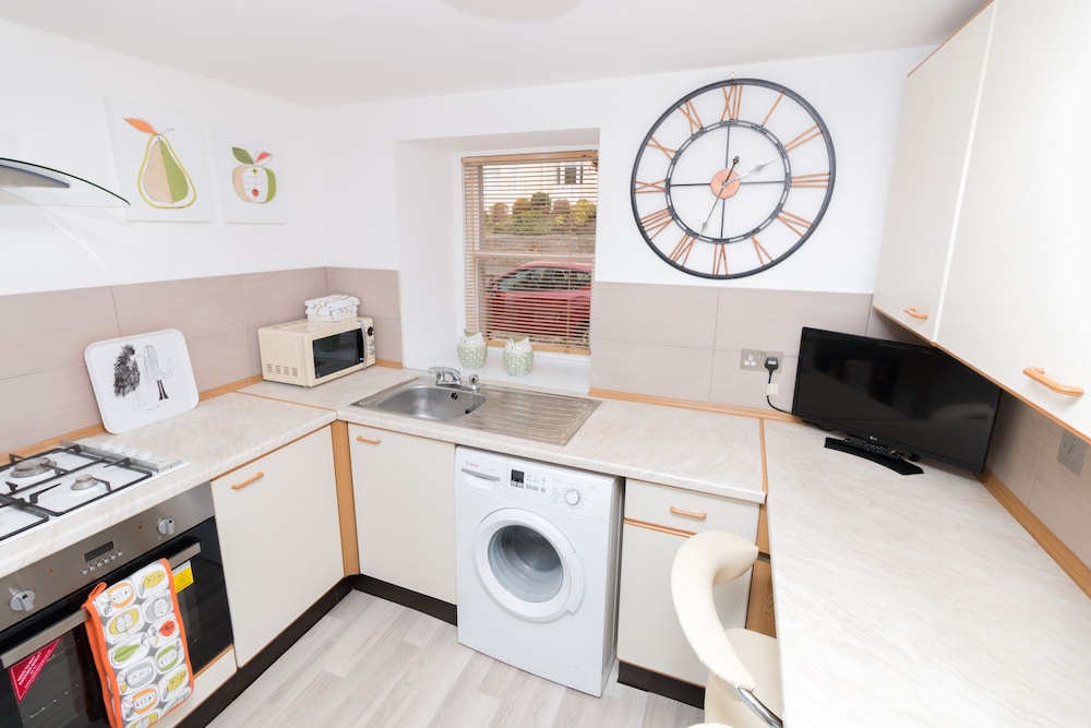 Dundee Vacations - Seaview Cottage - Property Image 3