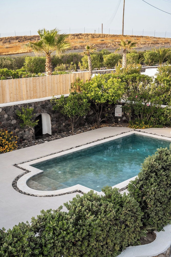 Amor Hideaway Villas