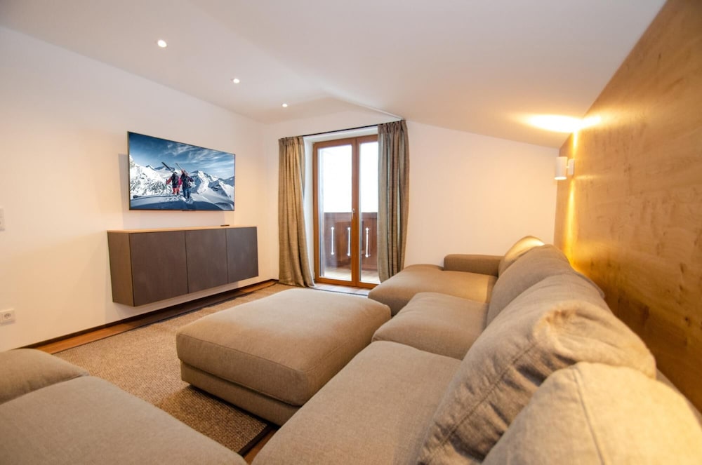 Finest Villa Zell am See - Penthouse Sauna