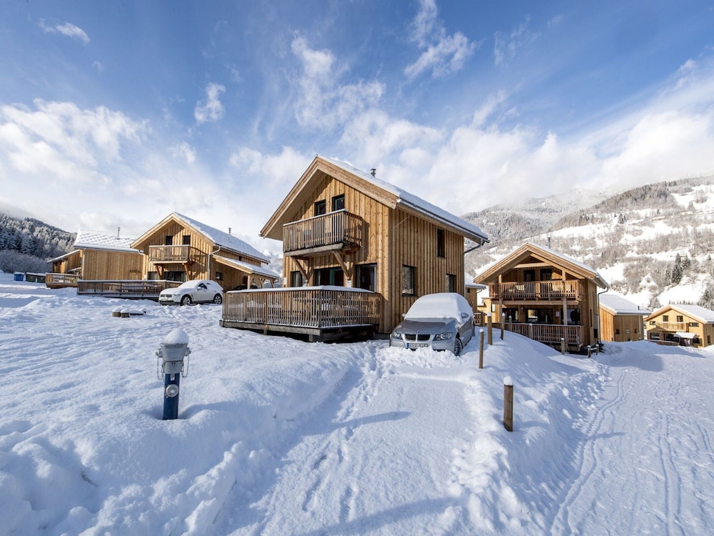 Attractive Chalet With hot tub