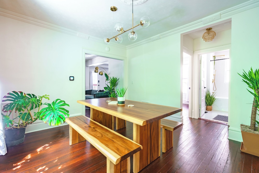 Jungle House Boutique Suites – Short North & Convention Center