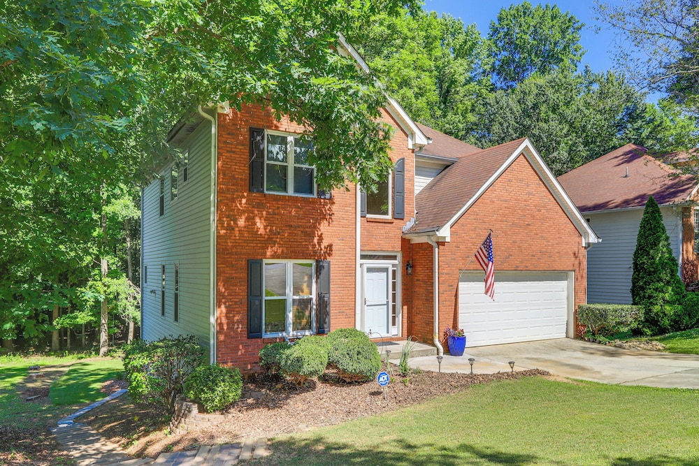 Cozy Jonesboro Studio w/ Patio ~ 22 Mi to Atlanta!