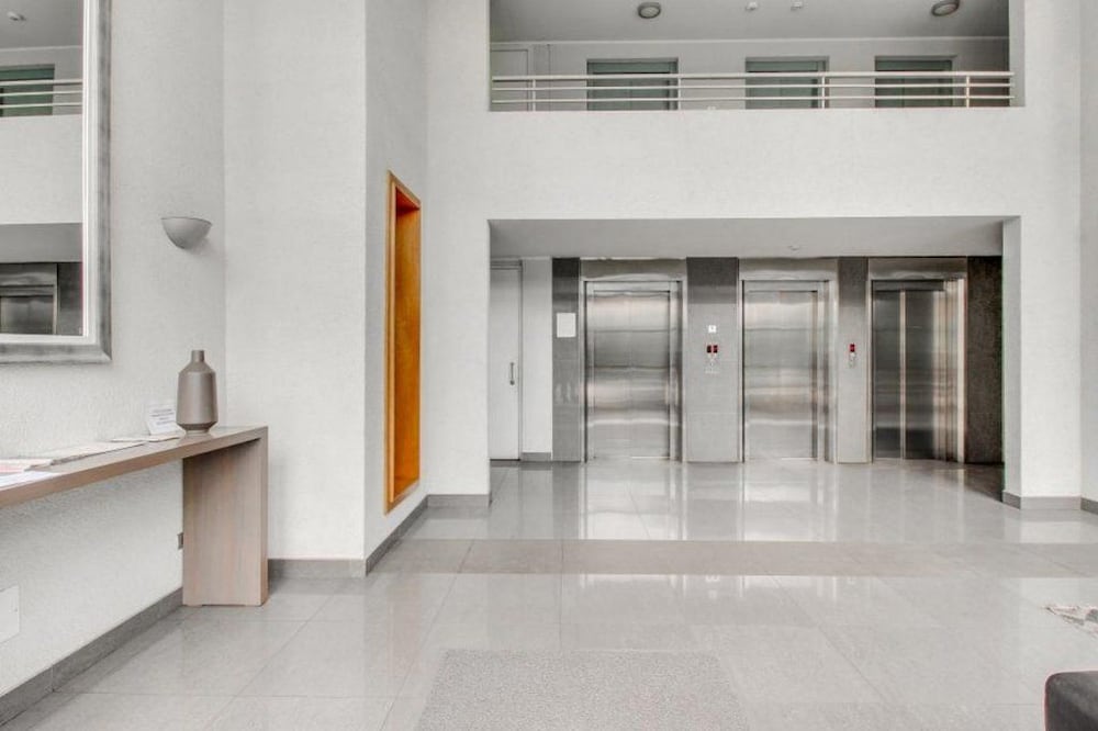 Altos Alameda apartments