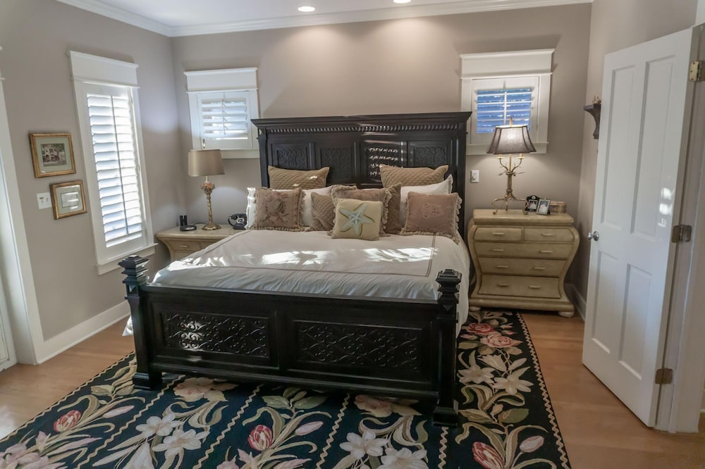 9 Rue Martine in Miramar Beach