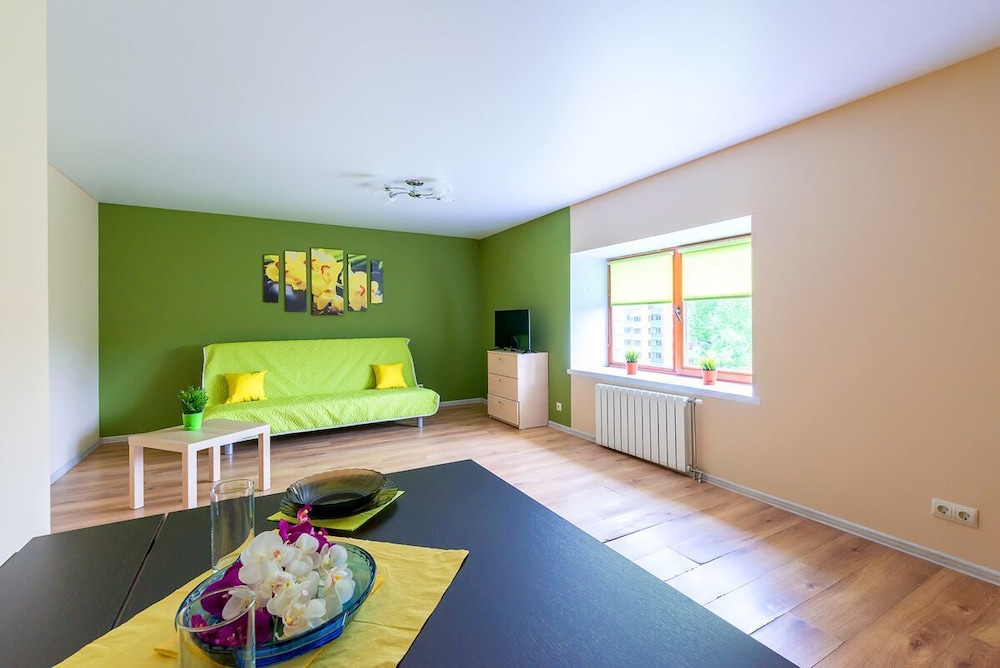 FlatHome24 Fermskoye 32