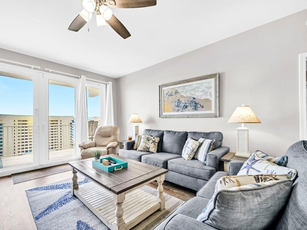 Laketown Wharf 906