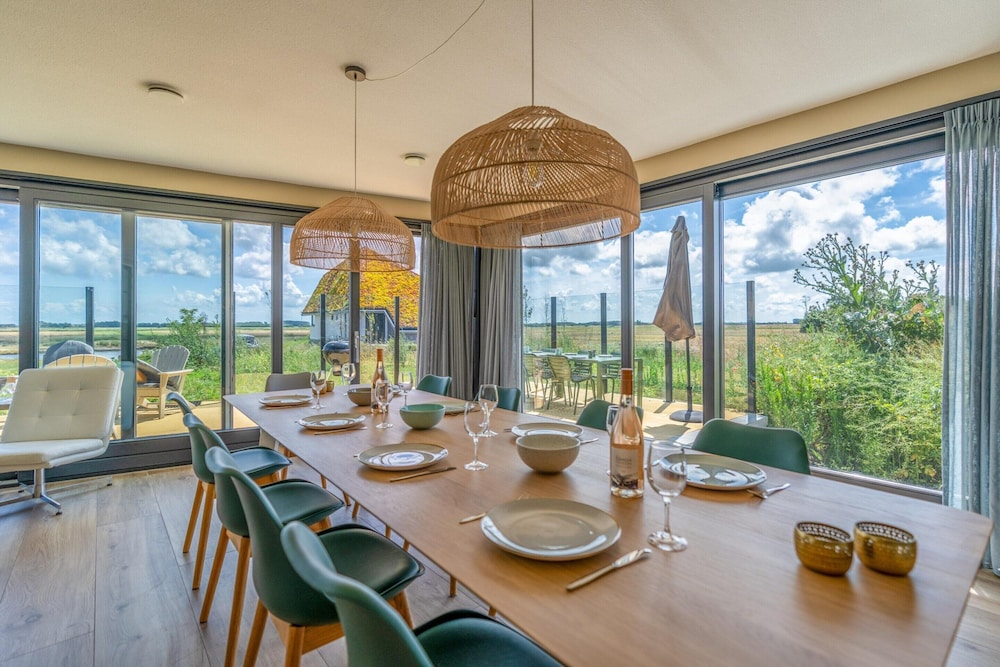 Modern, Luxurious and Sustainable Nature Villa