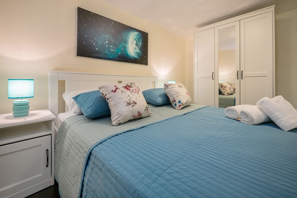 Valletta Archbishop Townhouse - Property Image 35