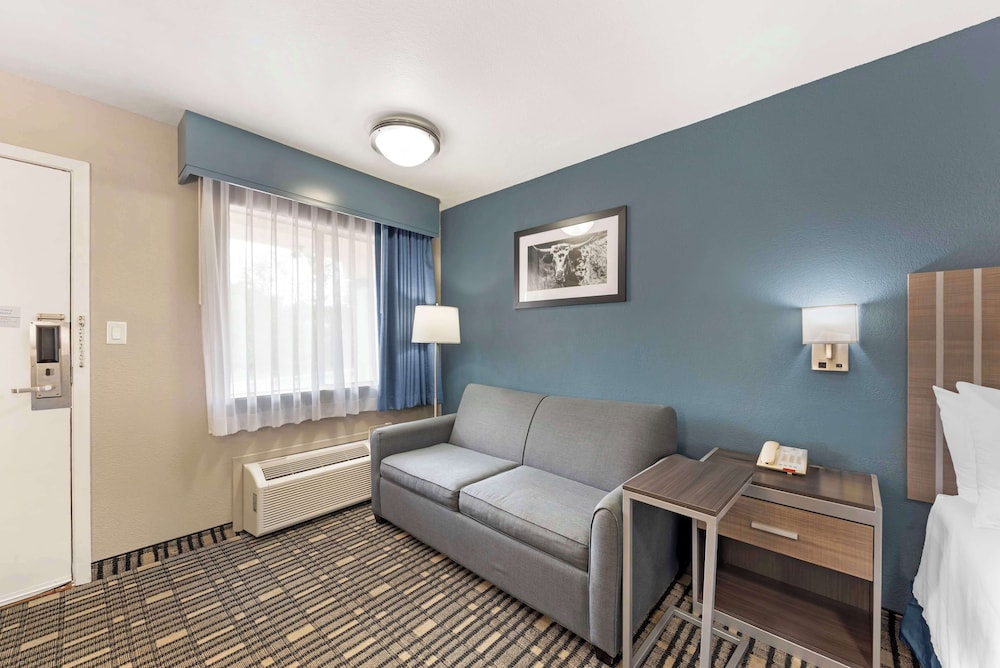 Best Western Post Oak Inn - Property Image 12