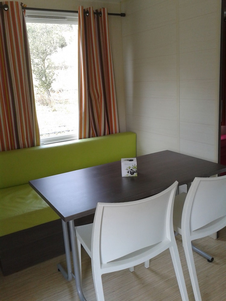 Camping Le Roc Qui Parle