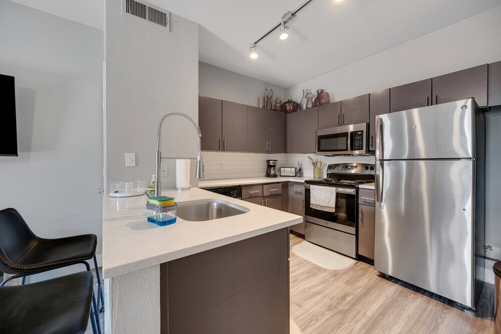 Central Relaxing 1br Phoenix Retreat Near Airport 1 Bedroom Apts