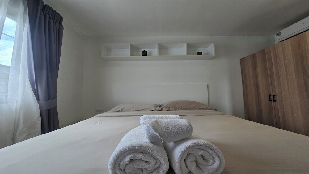 Island Escape 1BR T1-206