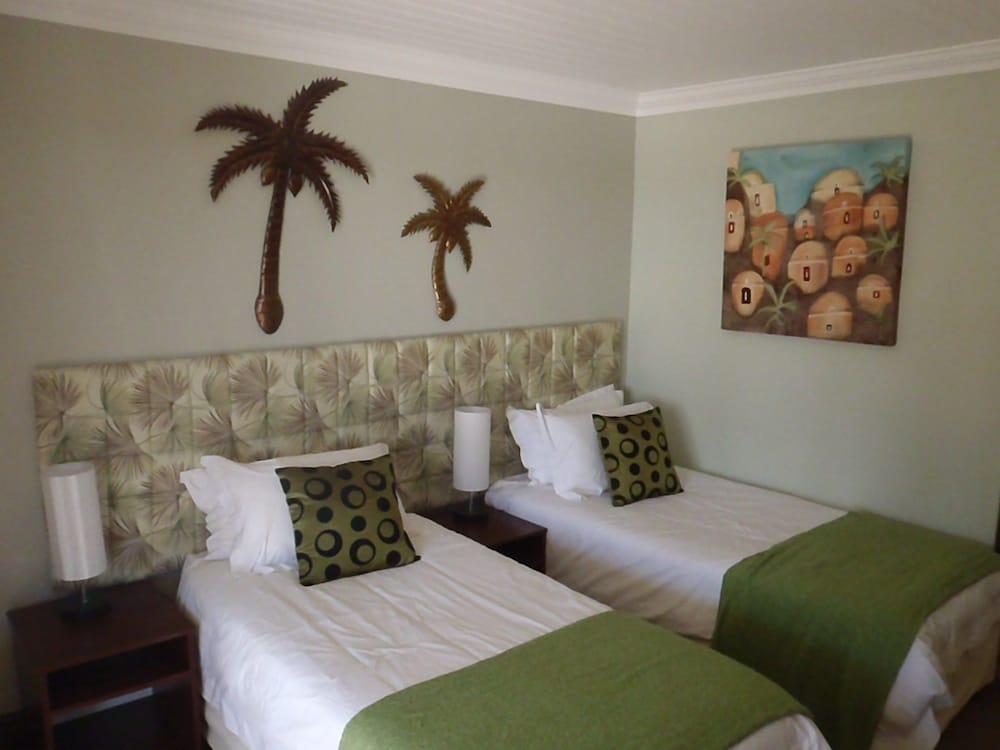 The Wacky Bush Lodge view 5