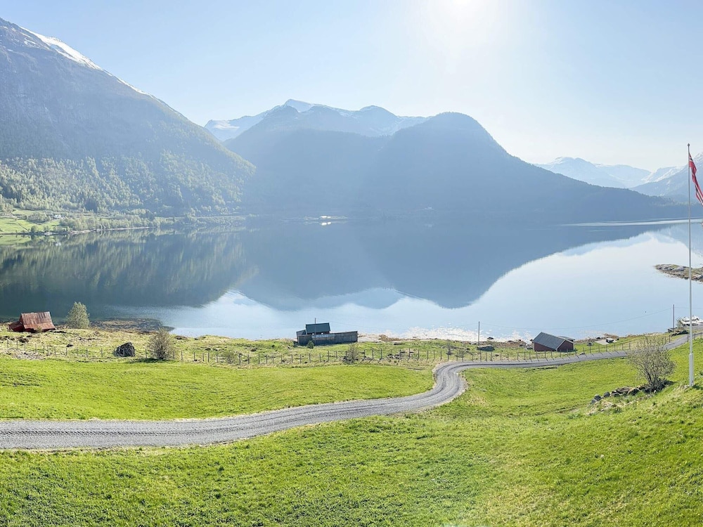 8 Person Holiday Home in Austefjorden view 4