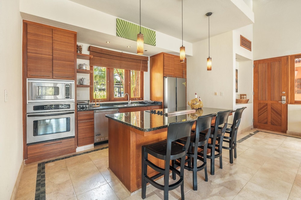 Warm 2BR Bungalow w Pool Backyard in Cap Cana