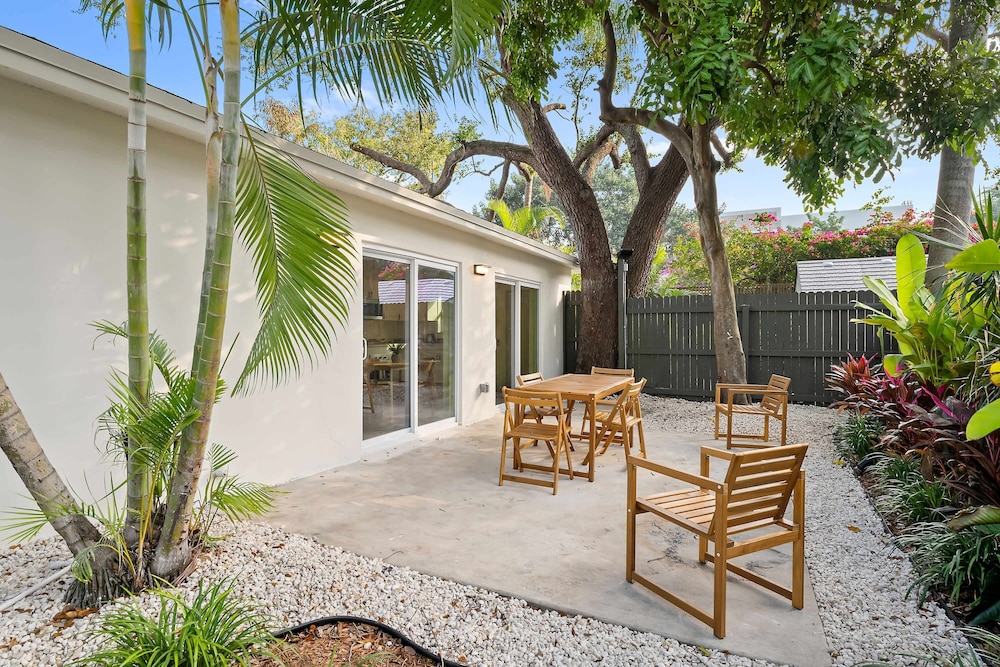 921 Apartment 2 in Fort Lauderdale