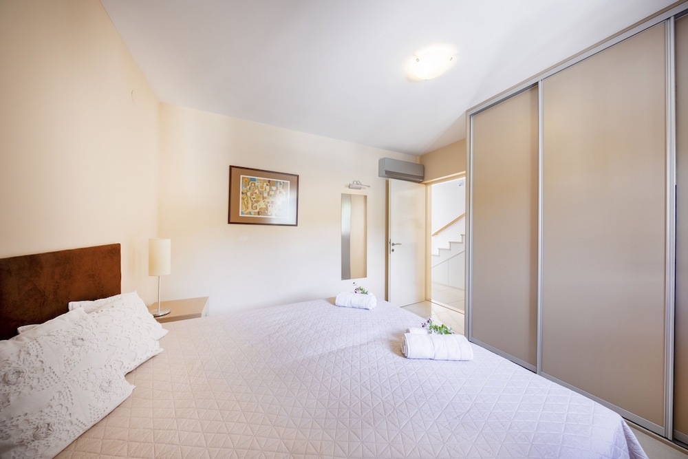 Apartment Vala