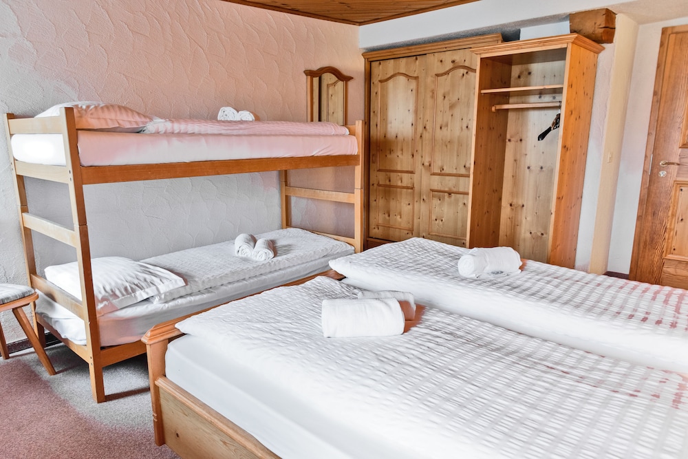 Hotel Bernina Hospiz - Hostel