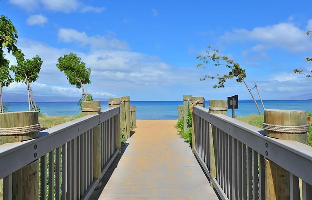 Honua Kai-konea #539 2 Bedroom Condo by RedAwning