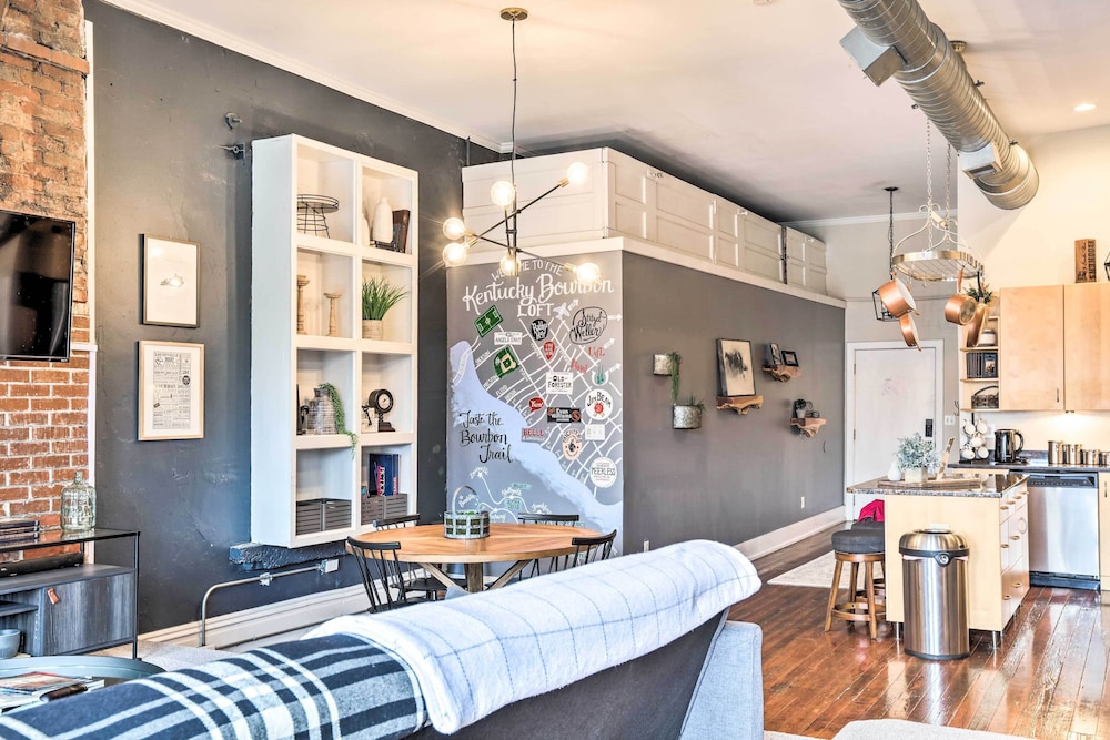 'kentucky Bourbon Loft' ~ Downtown Louisville