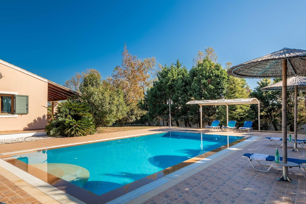 Villa Lefki Limni Retreat 300m From Beach
