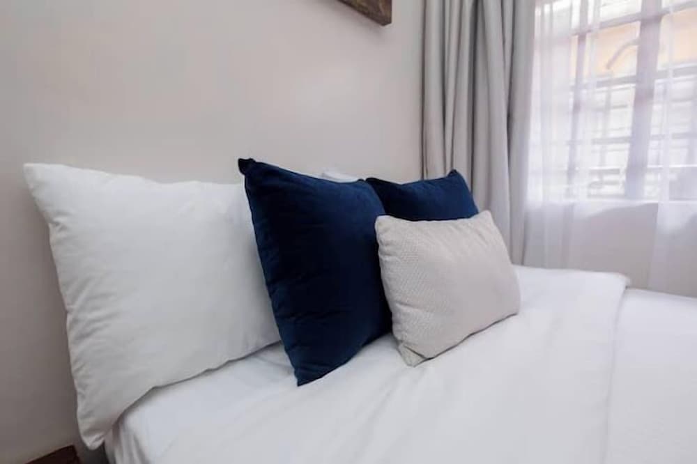 Lux Suites Bida Furnished Apartments