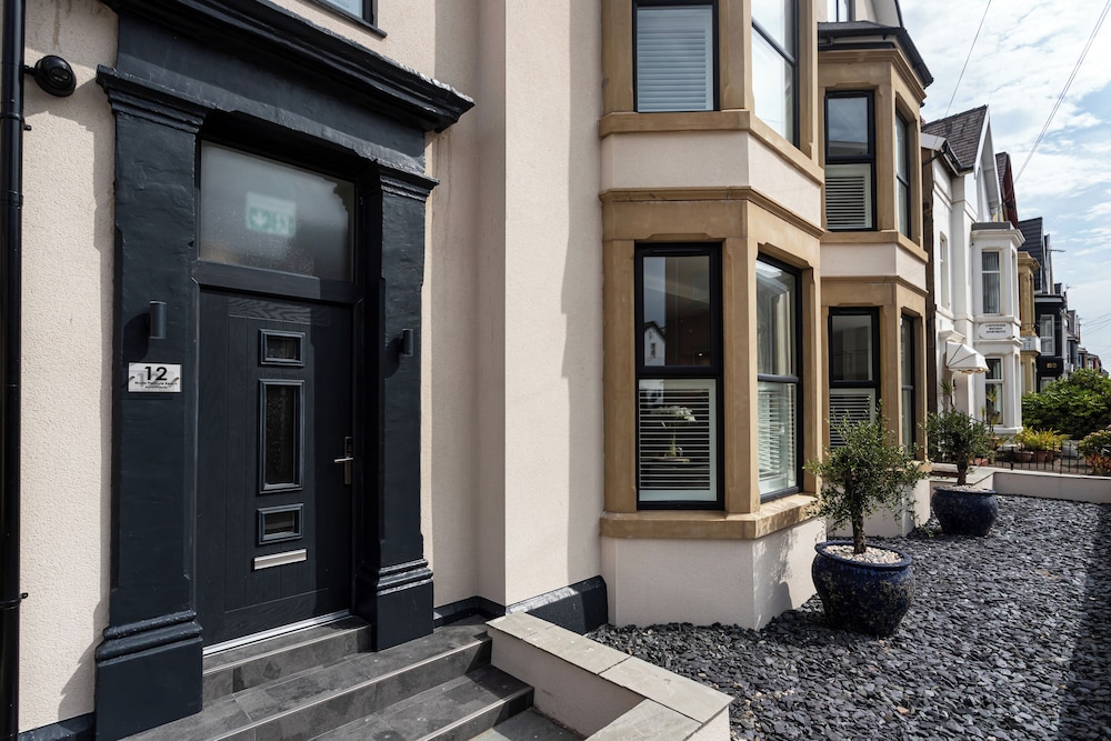 Mode Pleasure Beach Apartments