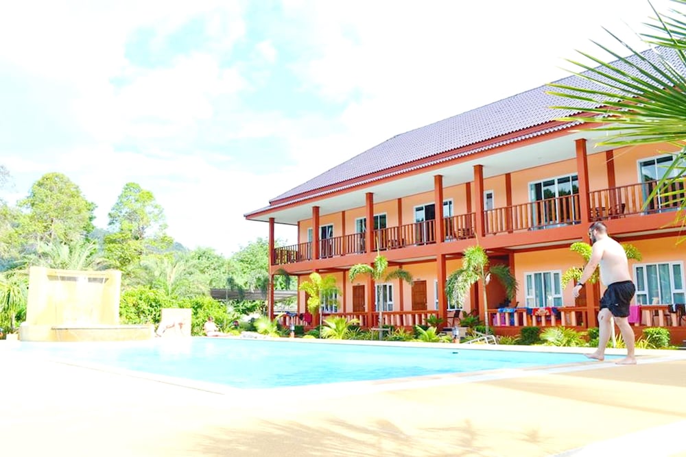 Peaceful Resort Koh Lanta