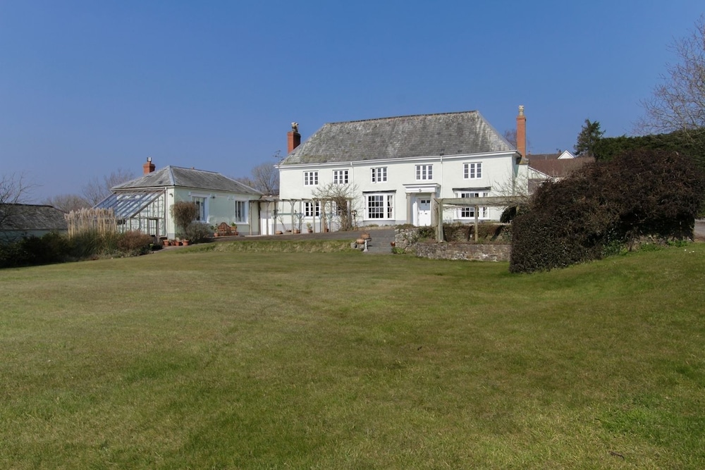 Lowerfield House