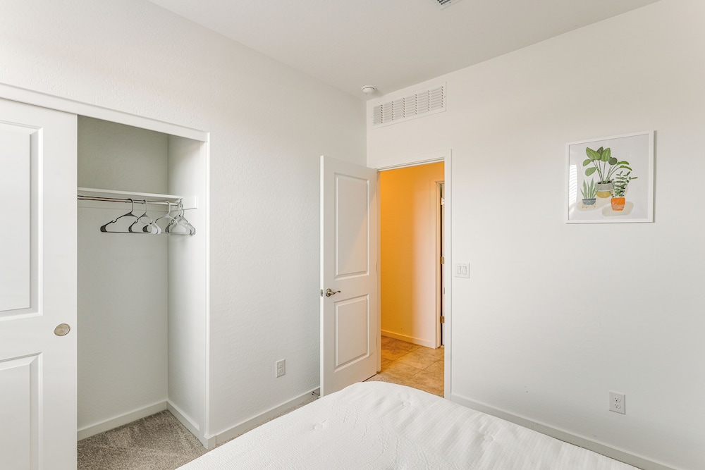 10 Mi to Downtown: Home Near Hiking in Phoenix!