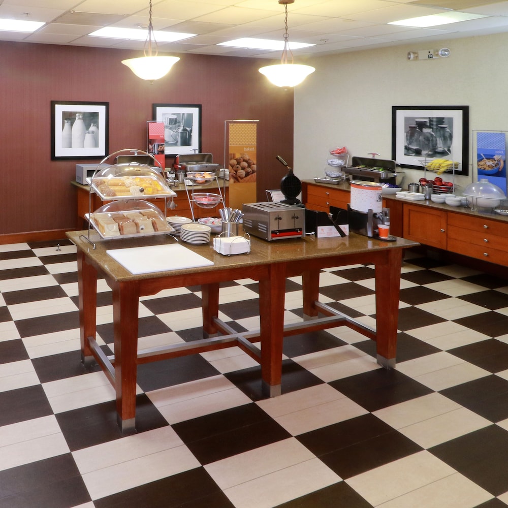 Reynosa Vacations - Hampton Inn by Hilton Reynosa/Zona Industrial - Property Image 7