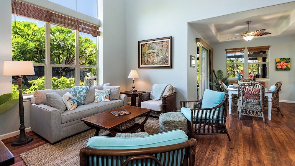 Tropical Escape w/ Lanai, BBQ & Resort Amenities - Vrkcv