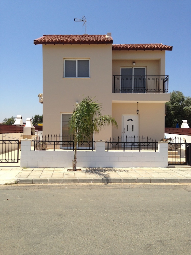 Maricosta Villas