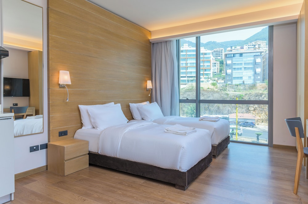 Jounieh Living - Residences by Local Host